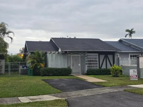 $2,700 | 9754 Southwest 1st Terrace, Unit A, Miami, FL 33174
