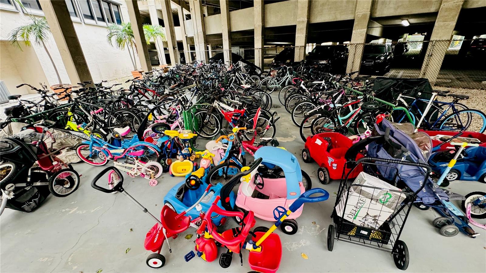 540 Brickell Key Drive, Unit 300 Miami, FL 33131 - Photo 18 of 25 an outdoor space with lots of stuff