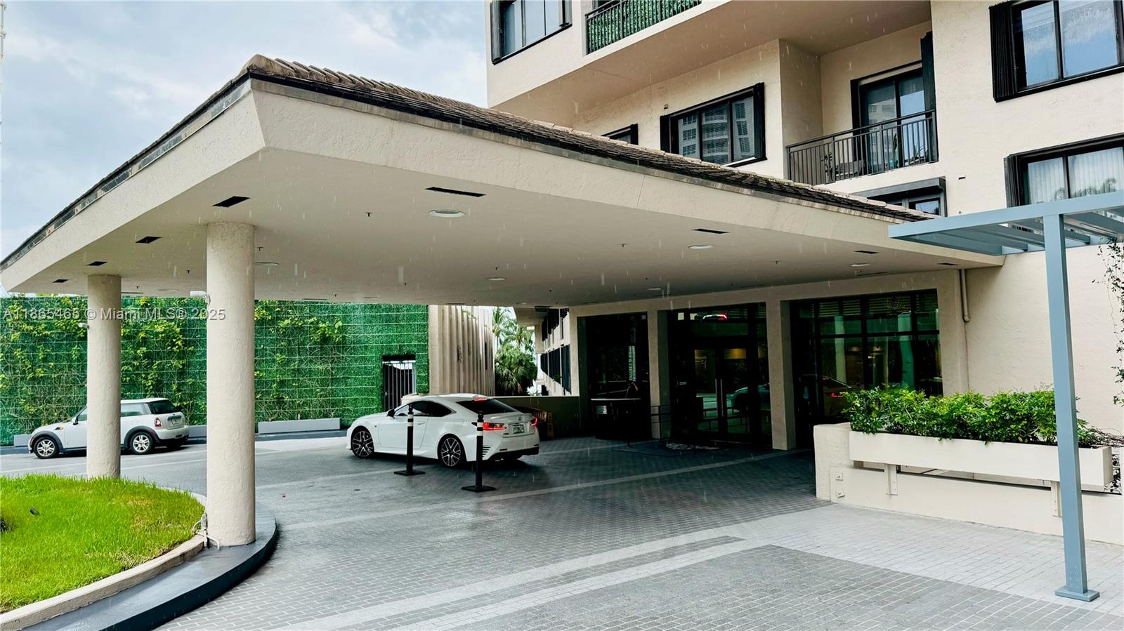 540 Brickell Key Drive, Unit 300 Miami, FL 33131 - Photo 23 of 25 a view of a patio with furniture