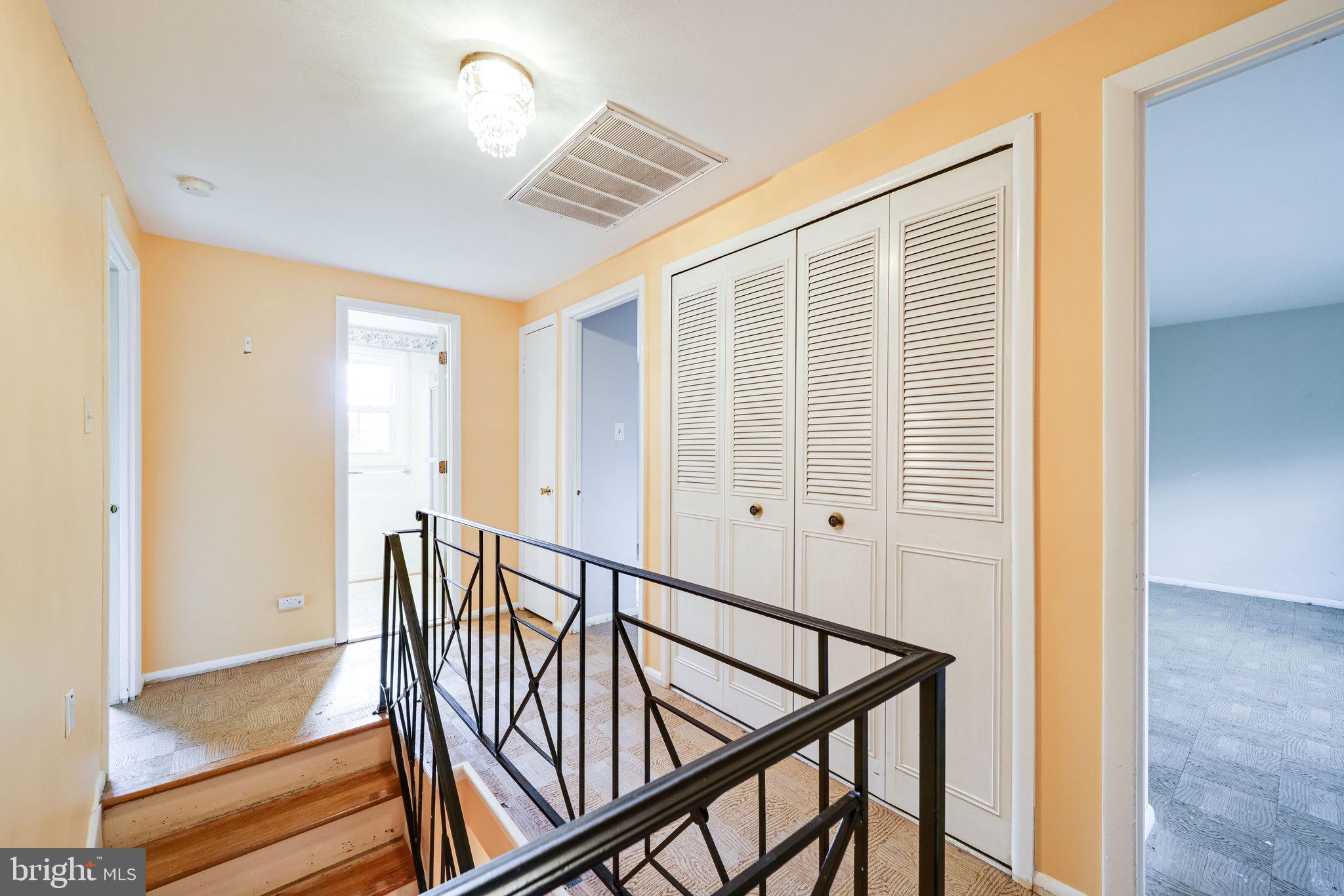 5317 Dunsmore Road Alexandria, VA 22315 - Photo 22 of 43 Upper level hall