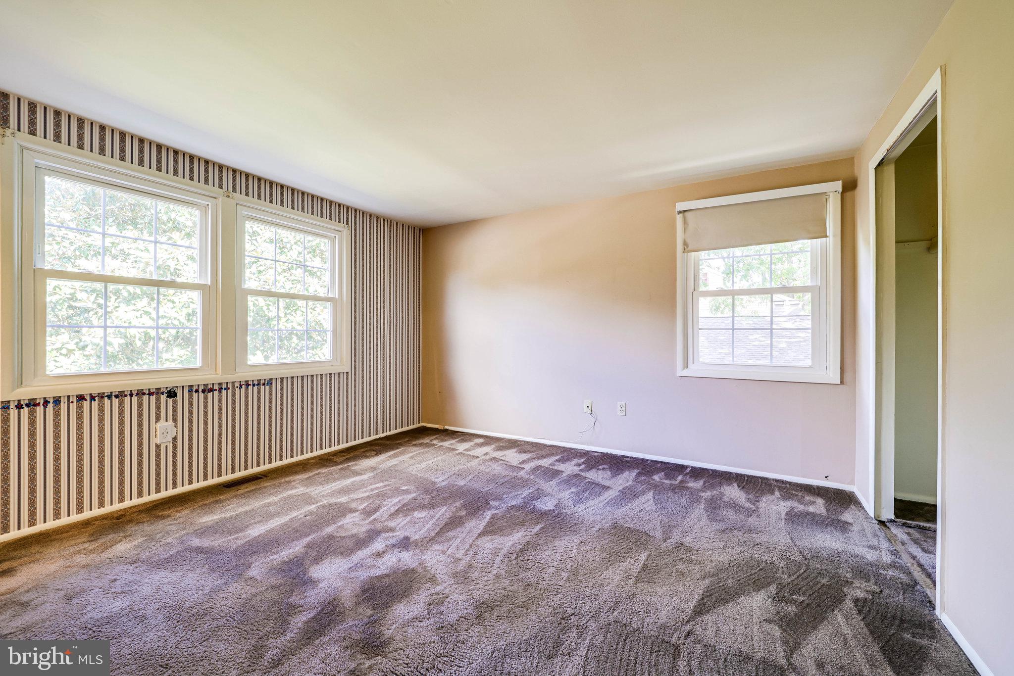 5317 Dunsmore Road Alexandria, VA 22315 - Photo 23 of 43 Master bedroom