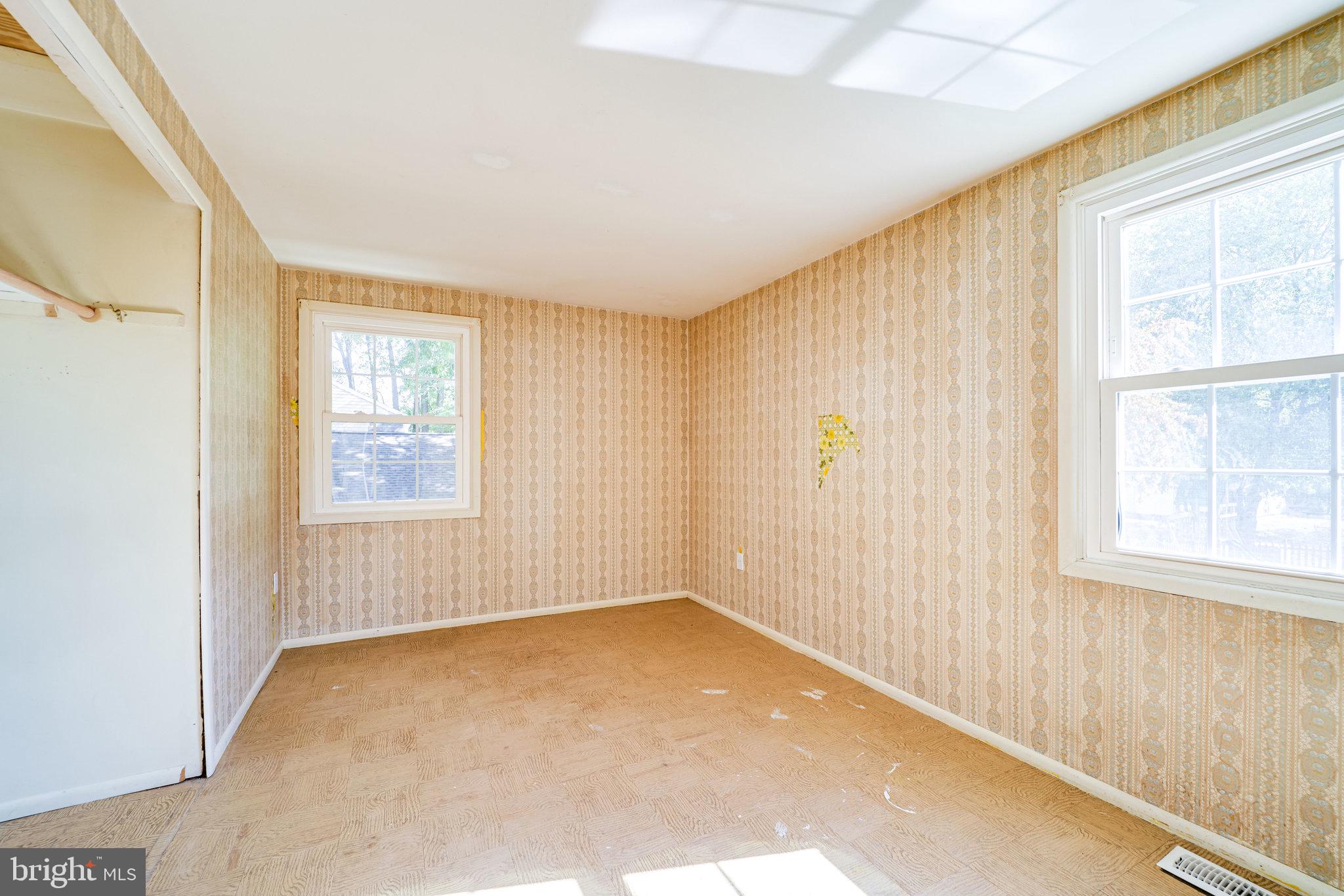 5317 Dunsmore Road Alexandria, VA 22315 - Photo 32 of 43 4th bedroom