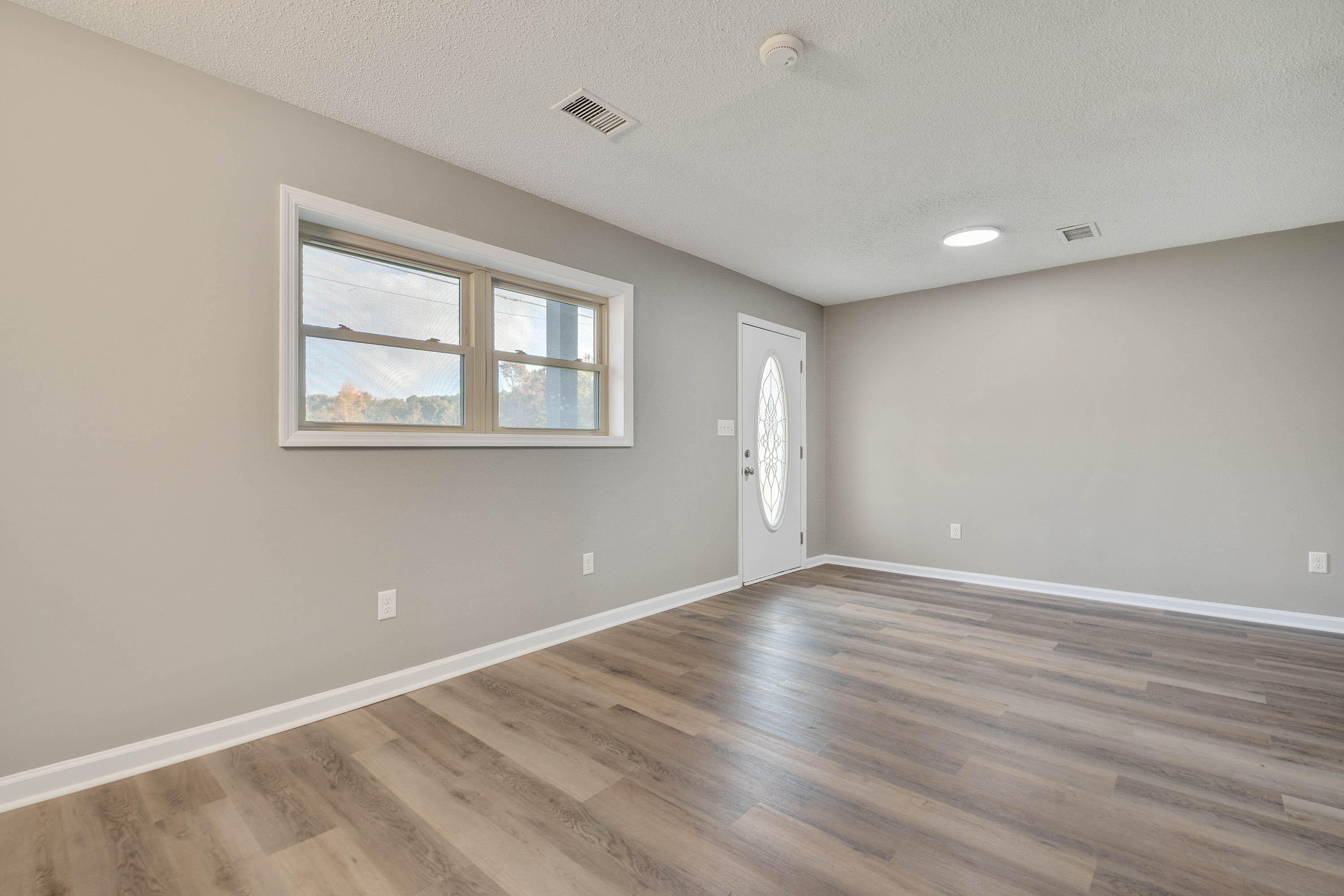 8518 Igou Gap Road Chattanooga, TN 37421 - Photo 5 of 37 8518-Igou-Gap-Rd-6