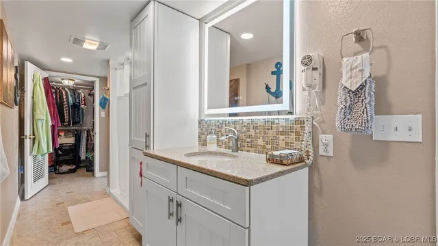 $549,000 | 26874 Indian Hills Lane, Barnett, MO 65011