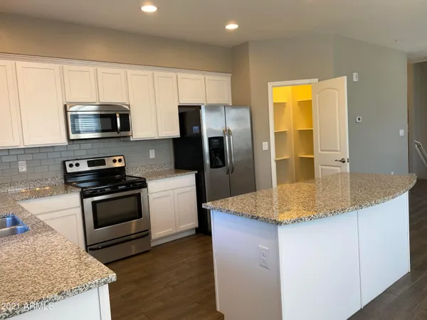 $2,200 | 240 West Juniper Avenue, Unit 1137, Gilbert, AZ 85233