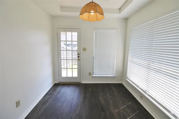 $1,950 | 1234 Mockingbird Lane, DeSoto, TX 75115