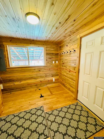 $369,900 | 616 West Main Avenue, Saratoga, WY 82331