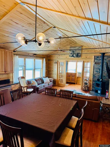 $369,900 | 616 West Main Avenue, Saratoga, WY 82331