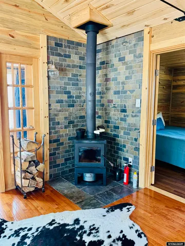 $369,900 | 616 West Main Avenue, Saratoga, WY 82331