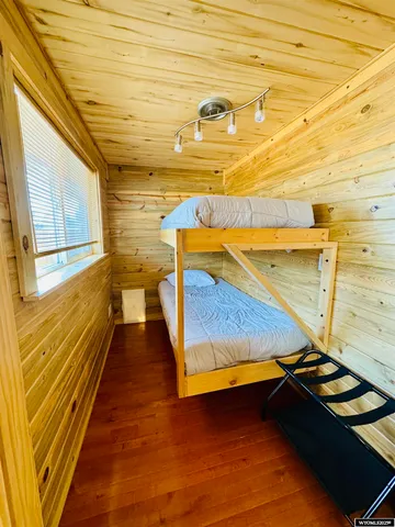 $369,900 | 616 West Main Avenue, Saratoga, WY 82331