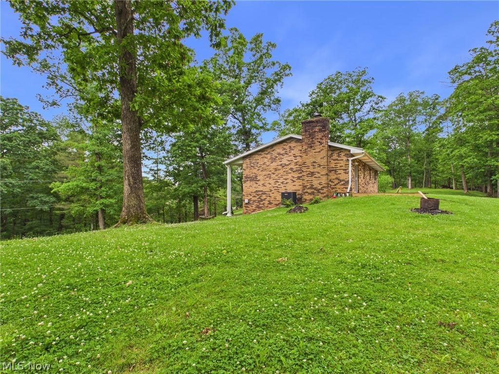 655 Ridgewood Boulevard Belpre, OH 45714 - Photo 4 of 26