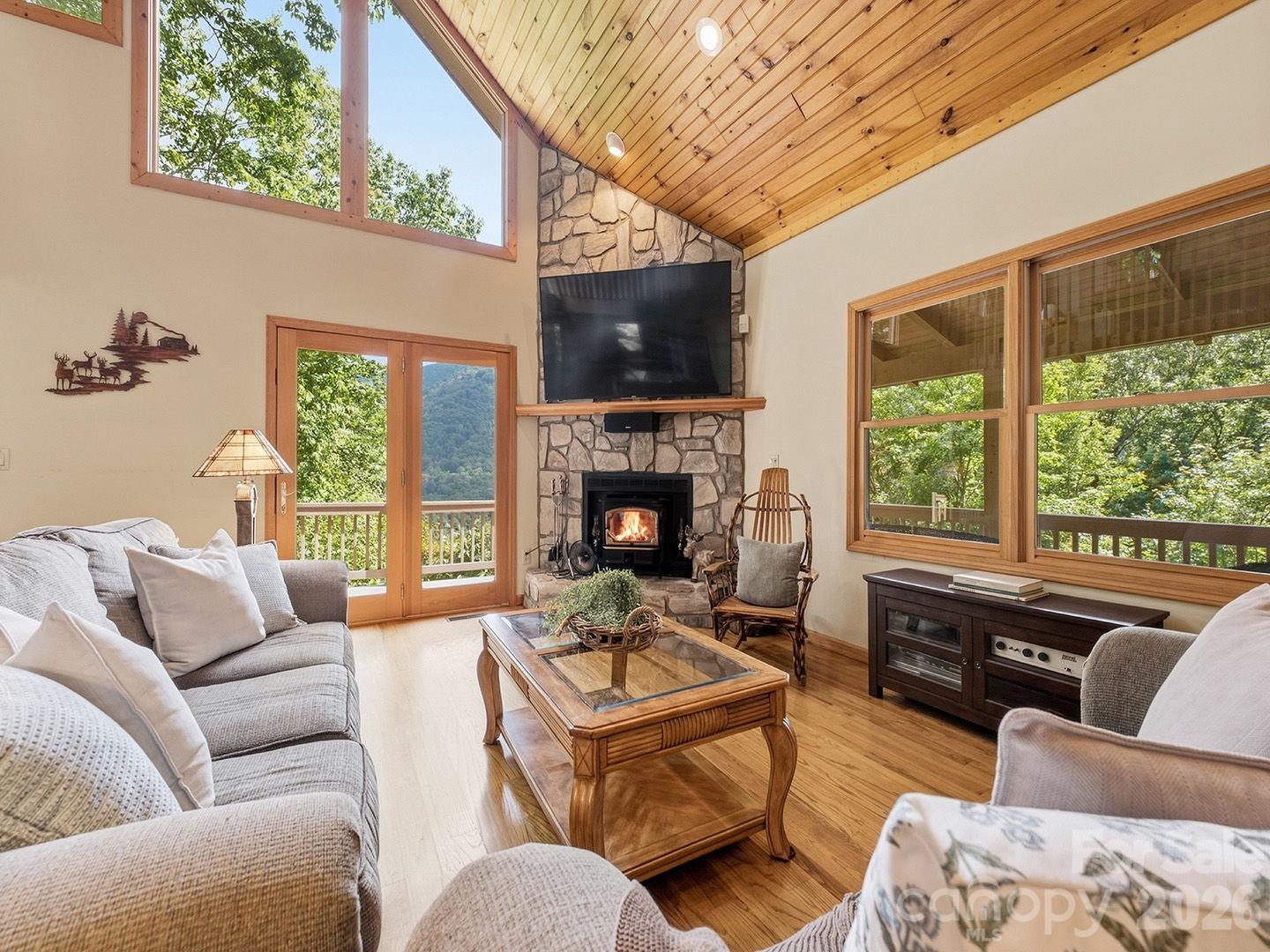 808 Nottingham Road Maggie Valley, NC 28751 - Photo 6 of 41 Gallery Image 6