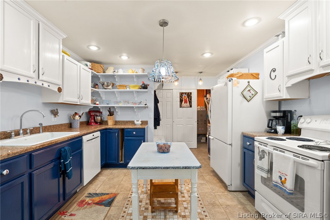 2394 West Old Felker Road English, IN 47118 - Photo 8 of 65 Charming kitchen