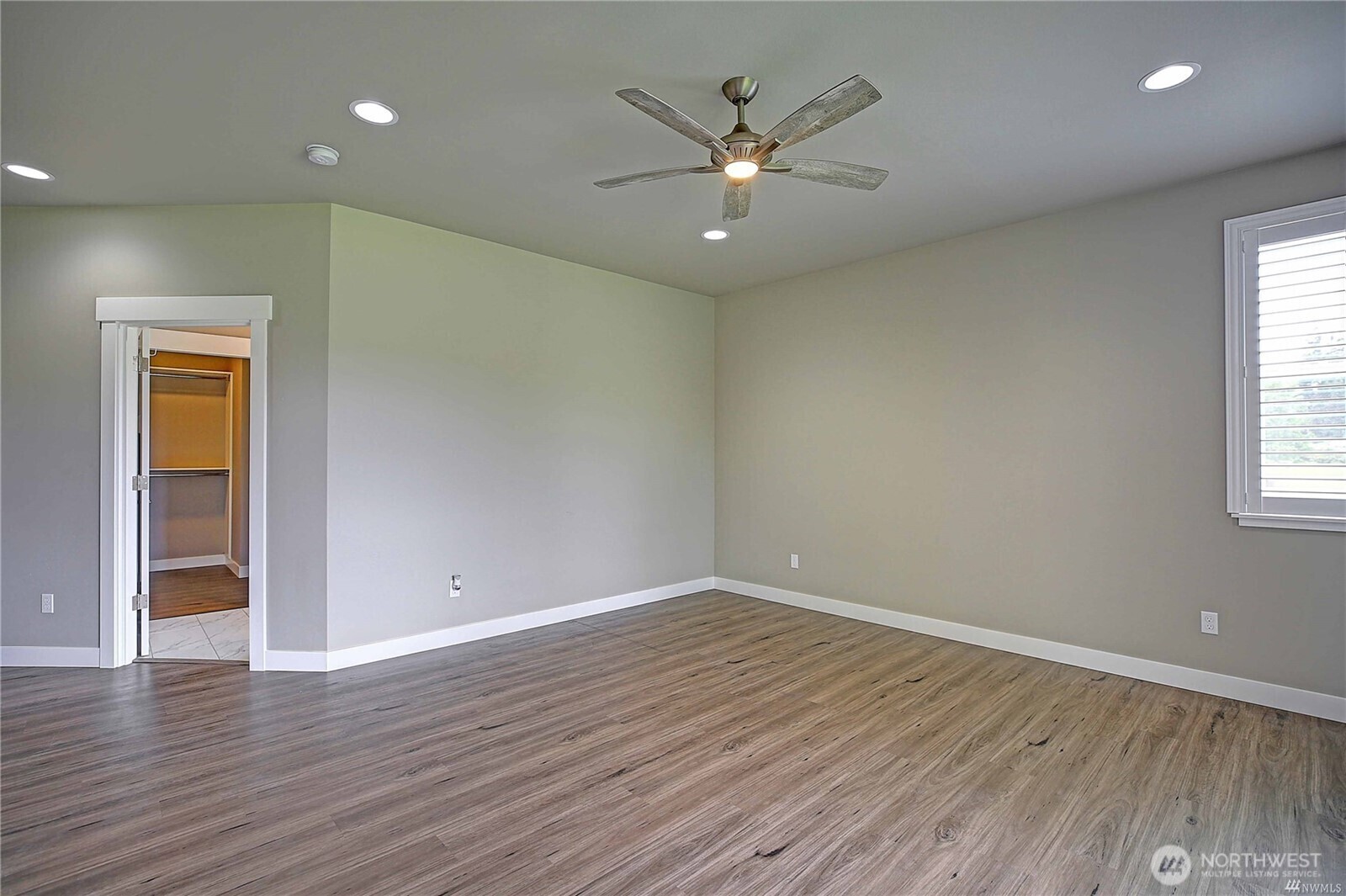 536 Rozeway Place Camano Island, WA 98282 - Photo 11 of 36