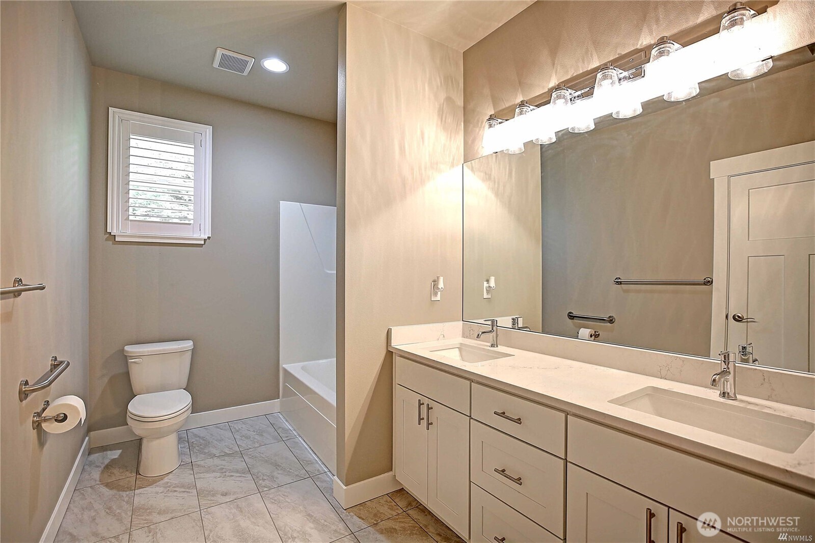 536 Rozeway Place Camano Island, WA 98282 - Photo 18 of 36