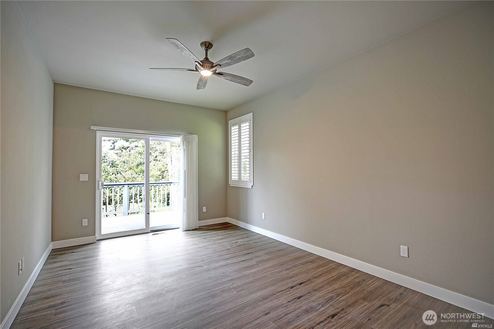 536 Rozeway Place Camano Island, WA 98282 - Photo 19 of 36