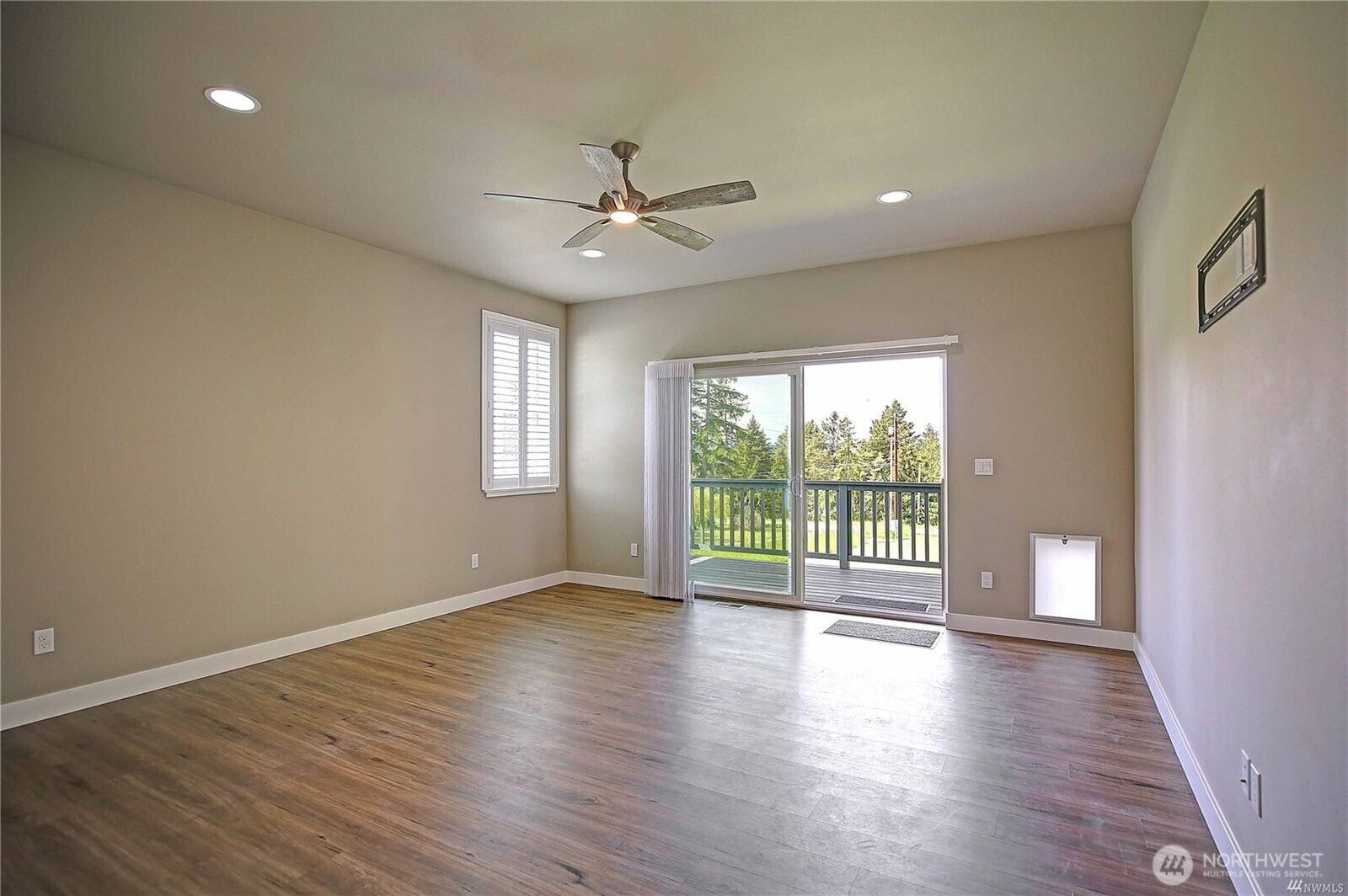 536 Rozeway Place Camano Island, WA 98282 - Photo 33 of 36