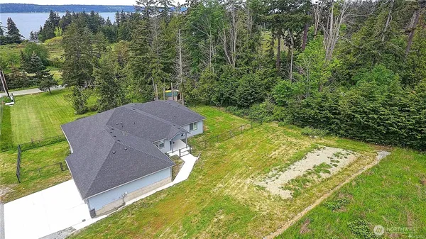 $3,500 | 536 Rozeway Place, Camano Island, WA 98282