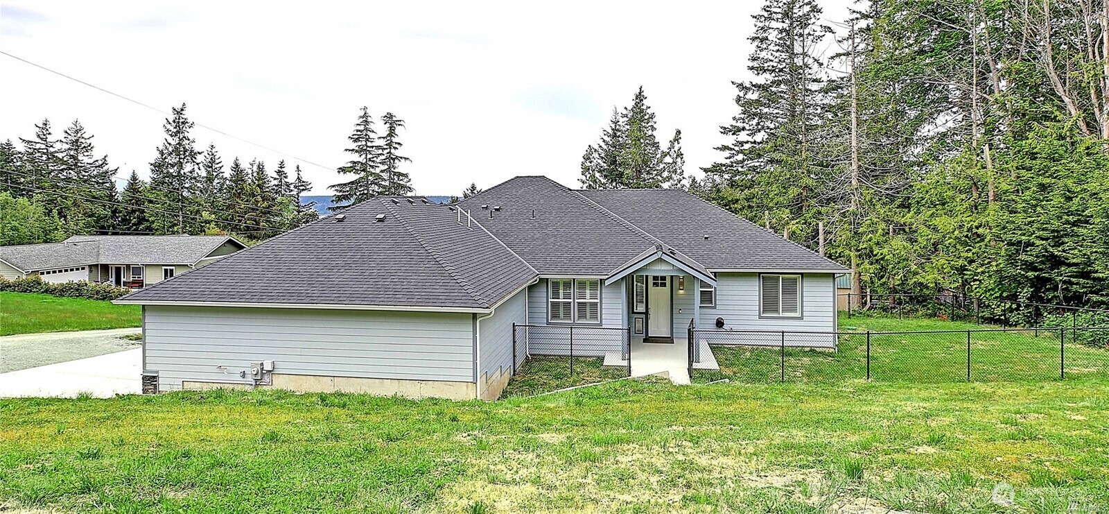 536 Rozeway Place Camano Island, WA 98282 - Photo 9 of 36