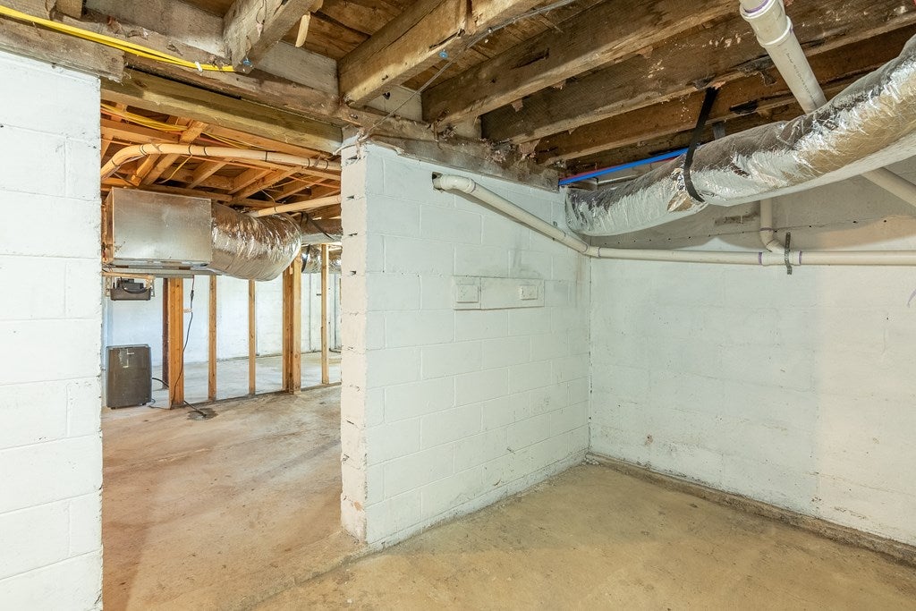 1590 Pipers Gap Road Galax, VA 24333 - Photo 61 of 75 Gallery Image 61