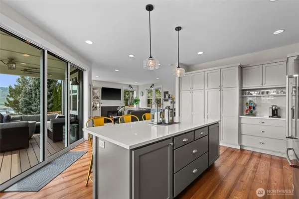 $1,199,000 | 122 Lookout Way, Chelan, WA 98816