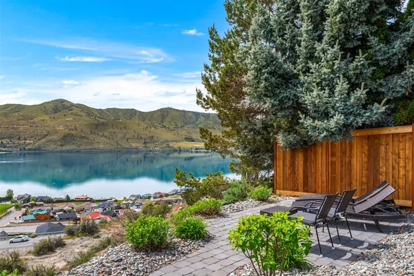 $1,199,000 | 122 Lookout Way, Chelan, WA 98816