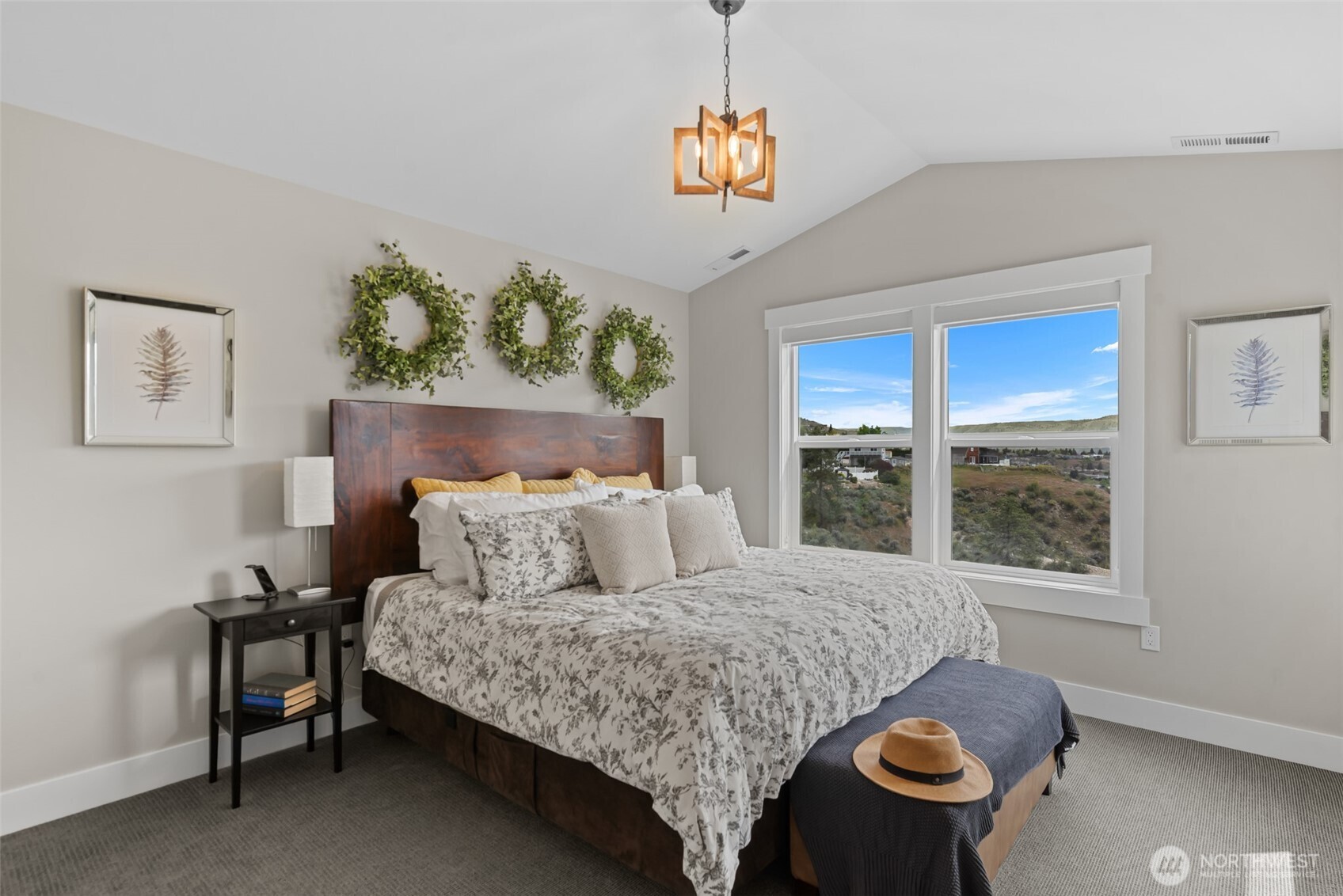 122 Lookout Way Chelan, WA 98816 - Photo 16 of 39