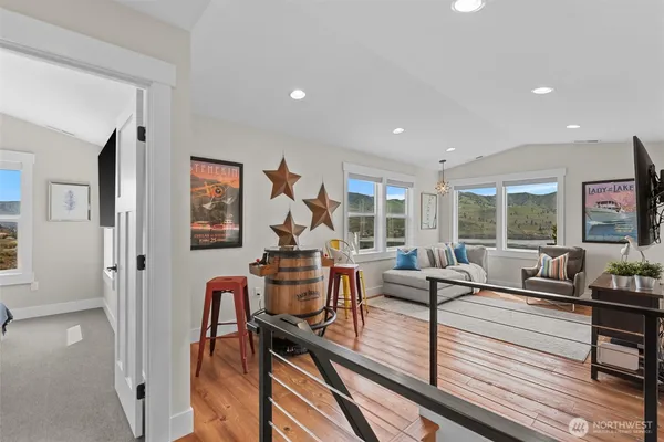$1,199,000 | 122 Lookout Way, Chelan, WA 98816