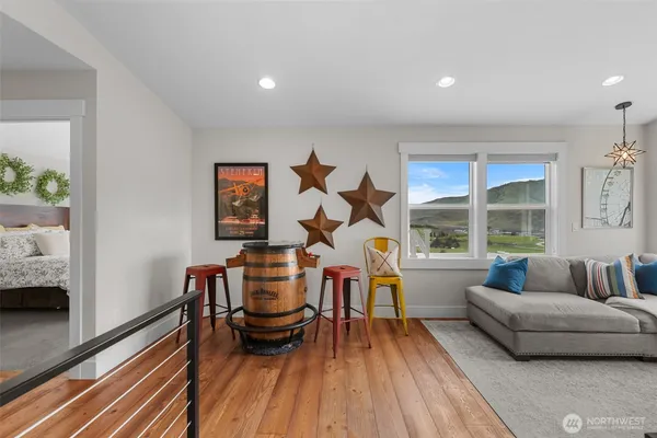 $1,199,000 | 122 Lookout Way, Chelan, WA 98816