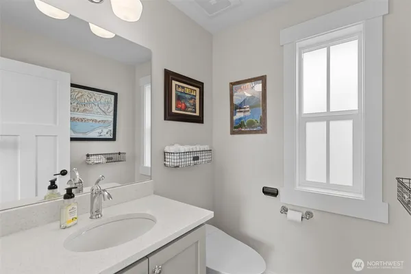$1,199,000 | 122 Lookout Way, Chelan, WA 98816