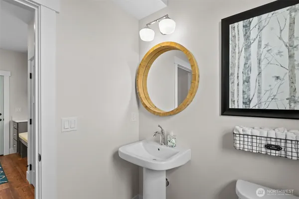 $1,199,000 | 122 Lookout Way, Chelan, WA 98816