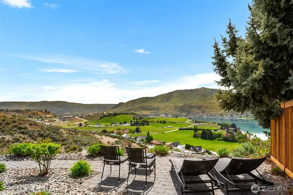 $1,199,000 | 122 Lookout Way, Chelan, WA 98816