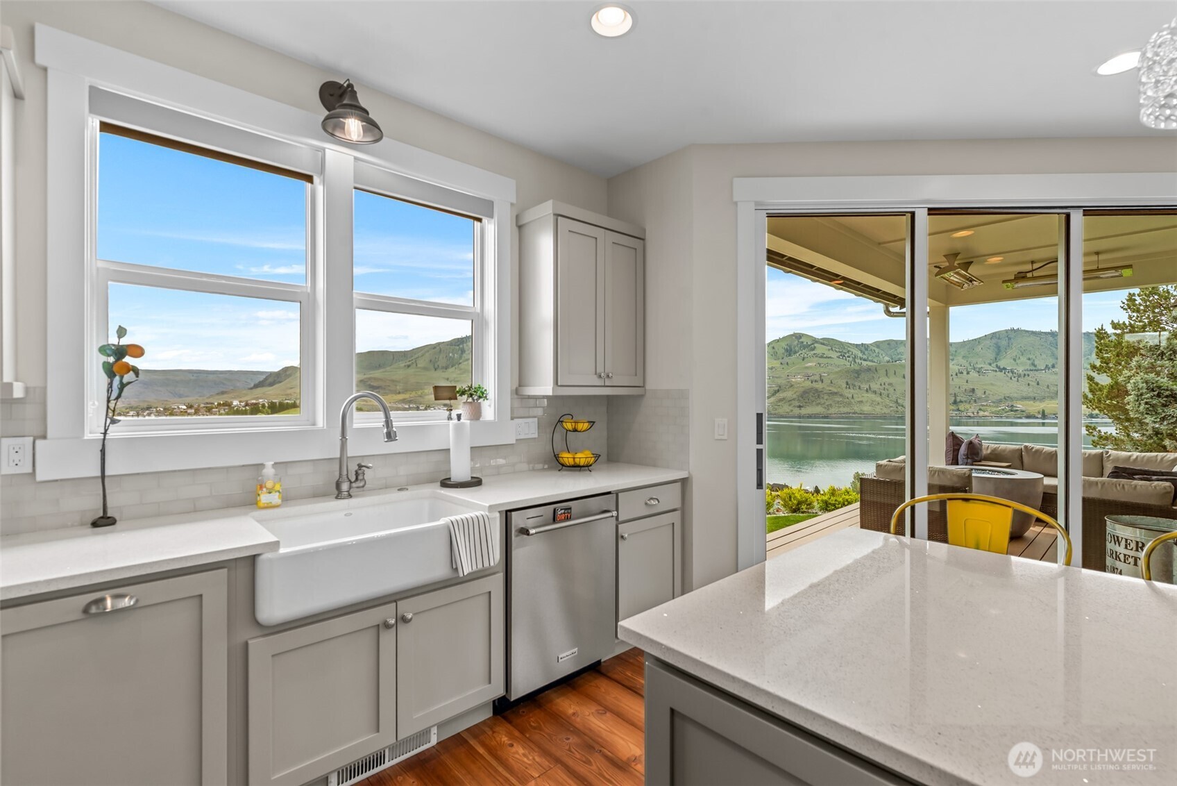 122 Lookout Way Chelan, WA 98816 - Photo 10 of 39