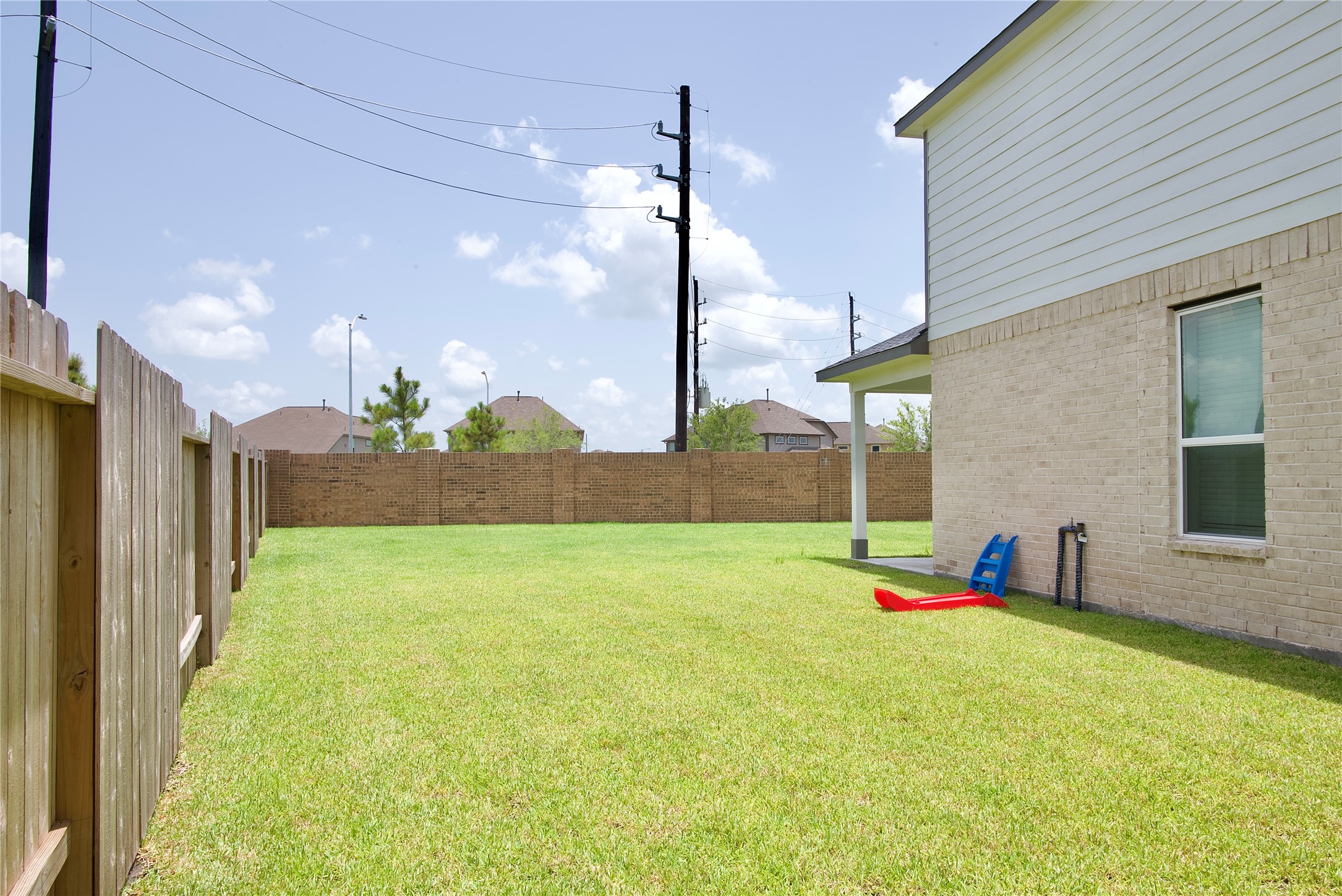 3207 Tilley Drive Rosenberg, TX 77471 - Photo 39 of 43 a view of an outdoor space and porch