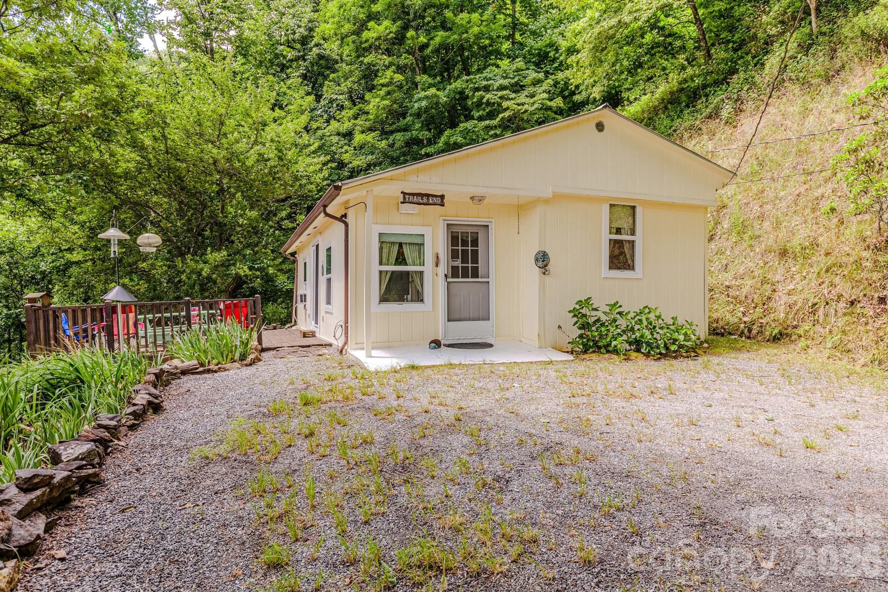 1680 Williamson Road Whittier, NC 28789 - Photo 4 of 34