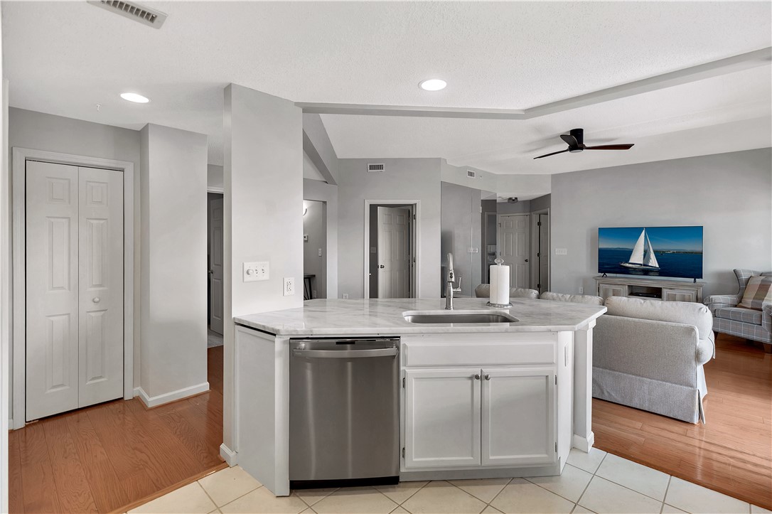 849 Tiger Boulevard, Unit 406 Clemson, SC 29631 - Photo 14 of 34