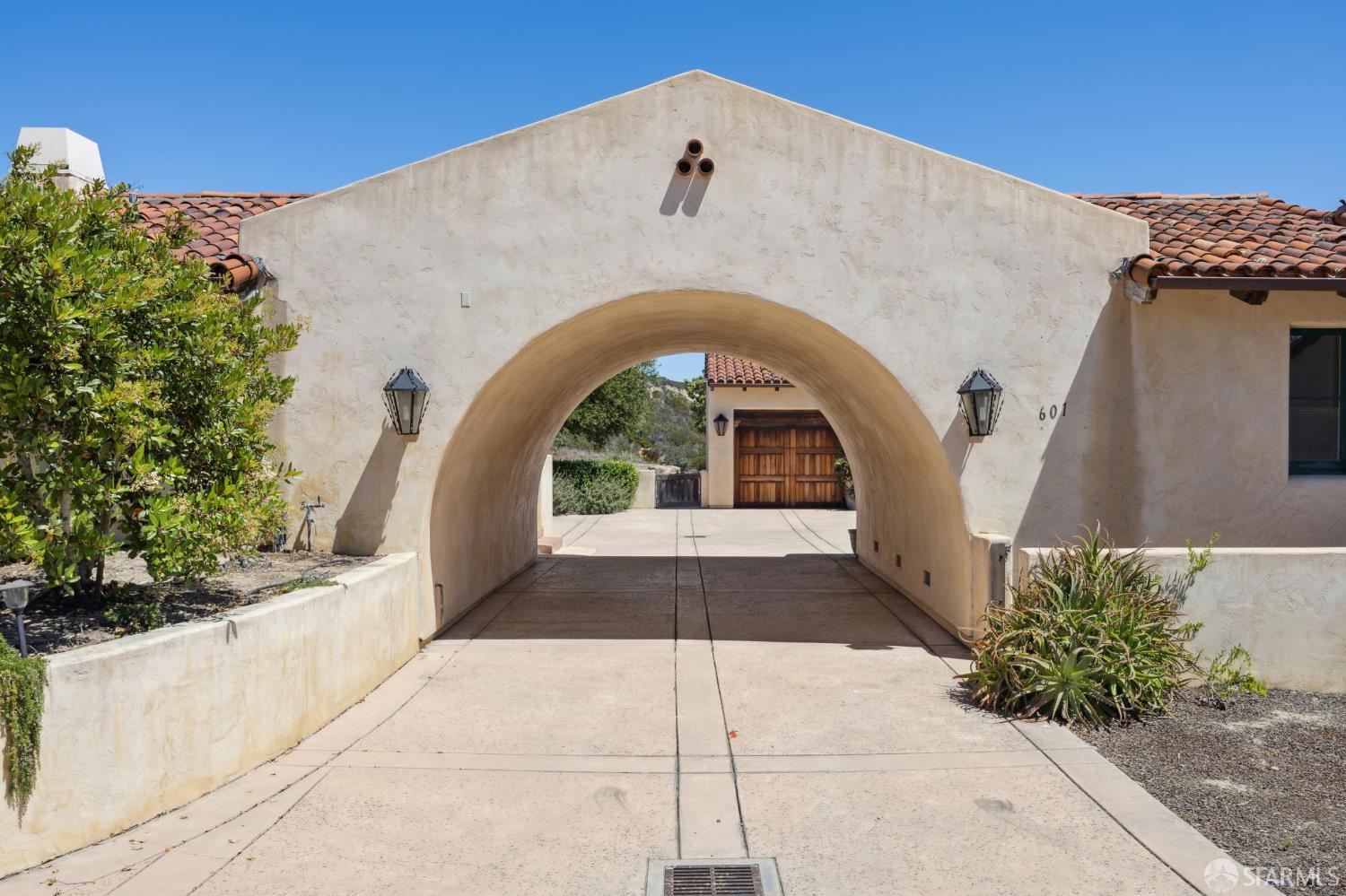 601 Belavida Road Monterey, CA 93940 - Photo 66 of 75 Gallery Image 66
