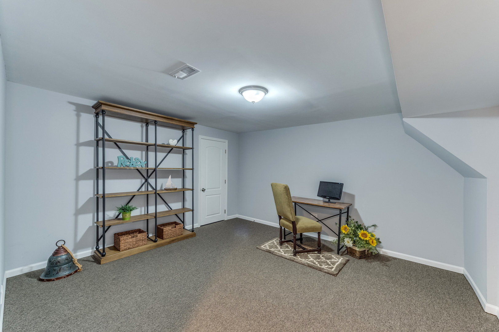 2309 Beck Road Lindenhurst, IL 60046 - Photo 22 of 28 a view of a room with gym equipment