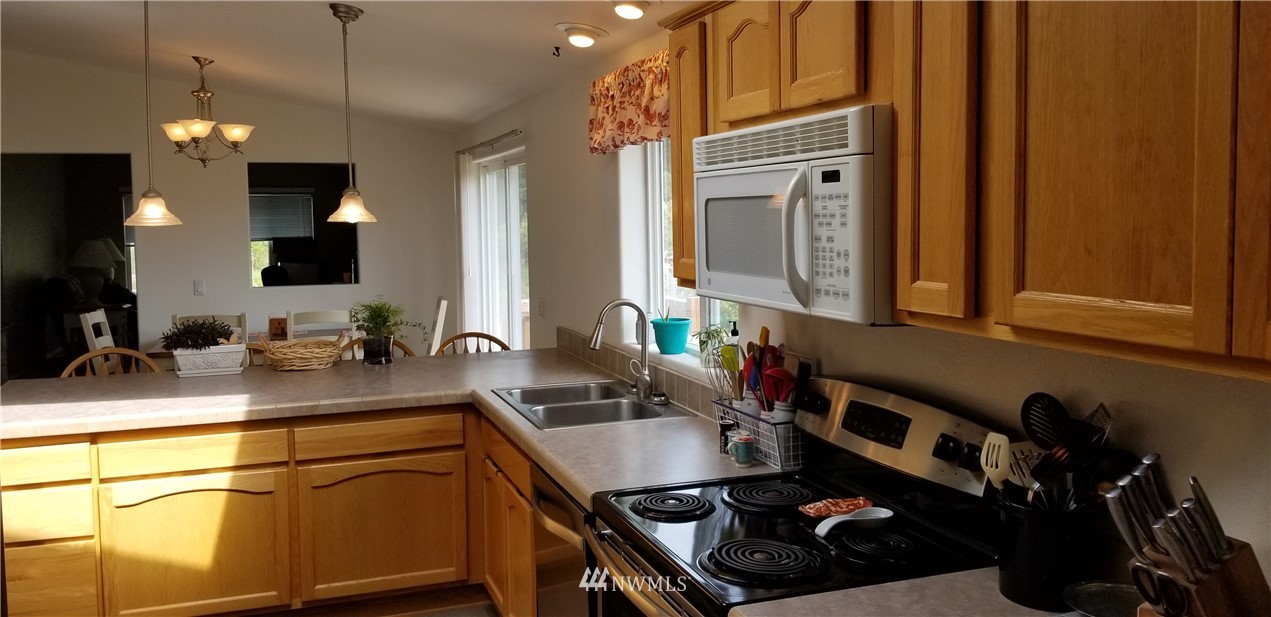 14315 Solberg Road Southeast Yelm, WA 98597 - Photo 12 of 23 Gallery Image 12