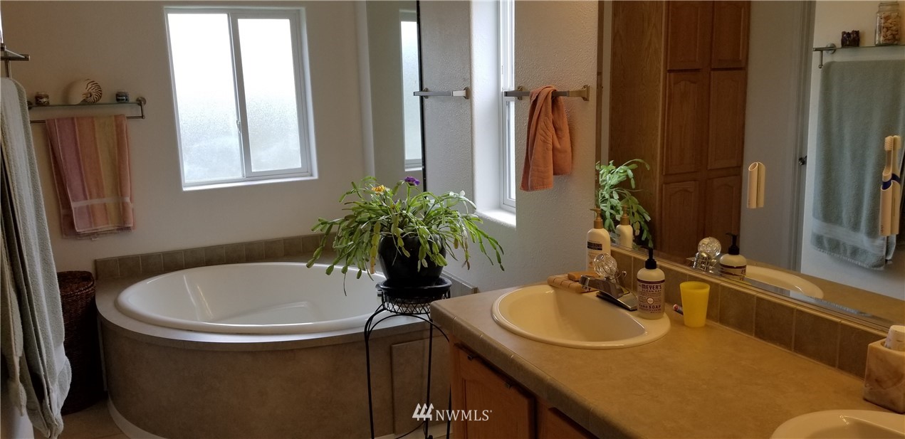 14315 Solberg Road Southeast Yelm, WA 98597 - Photo 18 of 23 Gallery Image 18