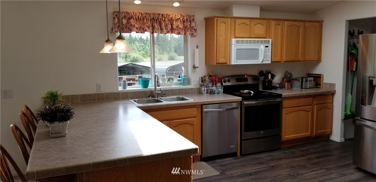14315 Solberg Road Southeast Yelm, WA 98597 - Photo 8 of 23 Gallery Image 8