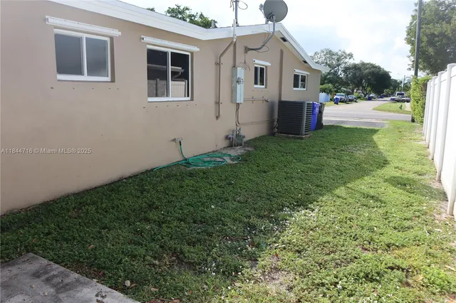 $598,900 | 3331 North 66th Avenue, Hollywood, FL 33024