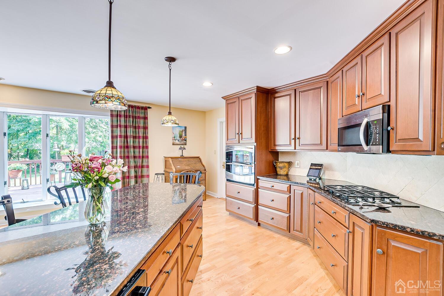 27 Homestead Road Edison, NJ 08820 - Photo 26 of 64