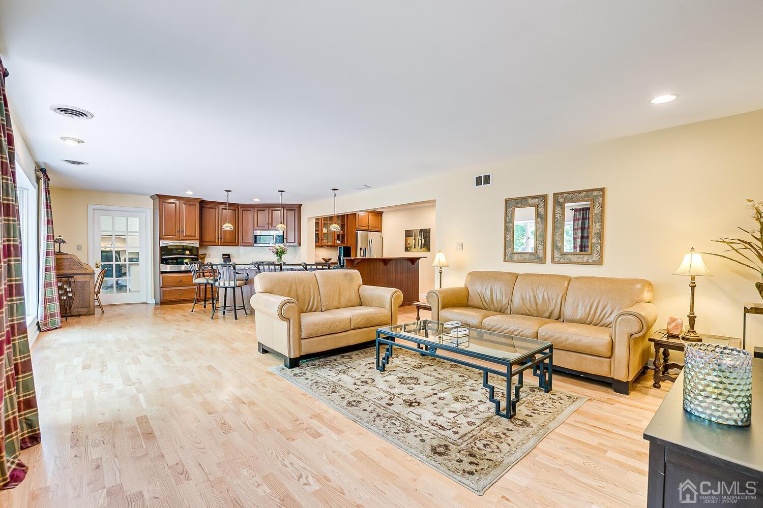 27 Homestead Road Edison, NJ 08820 - Photo 31 of 64