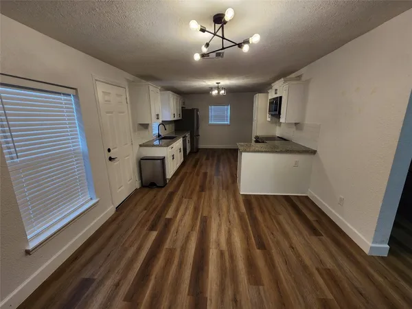 $1,600 | 2120 Yates Street, Houston, TX 77020