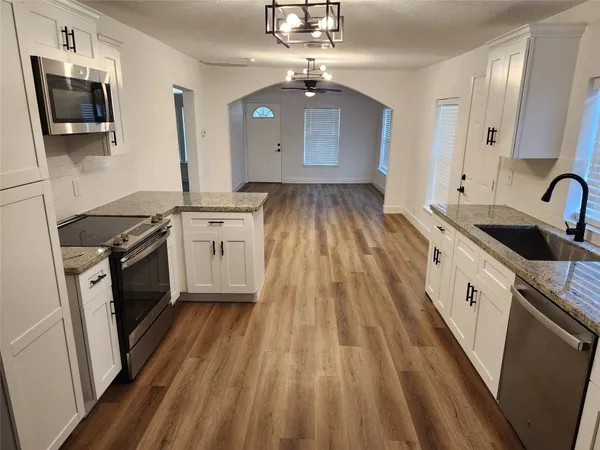 $1,600 | 2120 Yates Street, Houston, TX 77020