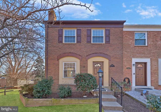 $565,000 | 14821 Haymarket Lane, Centreville, VA 20120