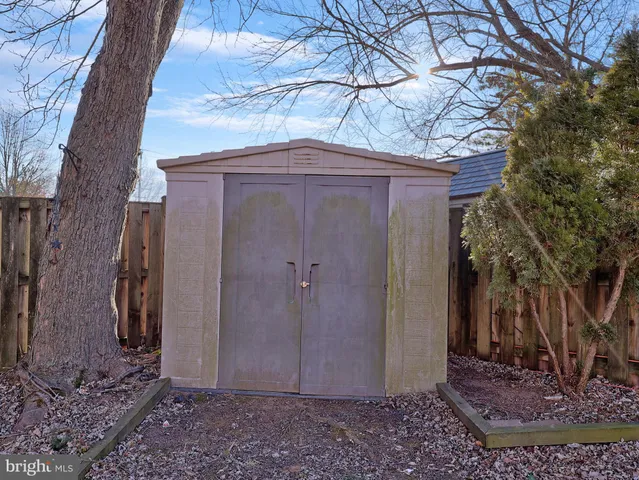 $565,000 | 14821 Haymarket Lane, Centreville, VA 20120