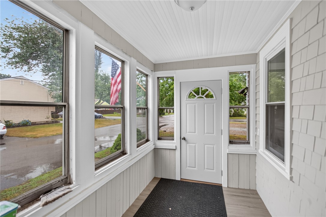 91 Ash Street Warwick, RI 02888 - Photo 36 of 49