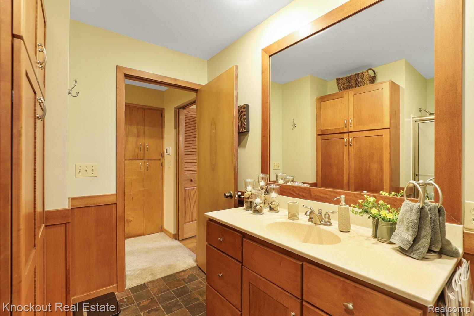 11240 South Evergreen Road Birch Run, MI 48415 - Photo 24 of 44 11240 W Evergreen 48734-27.jpg
